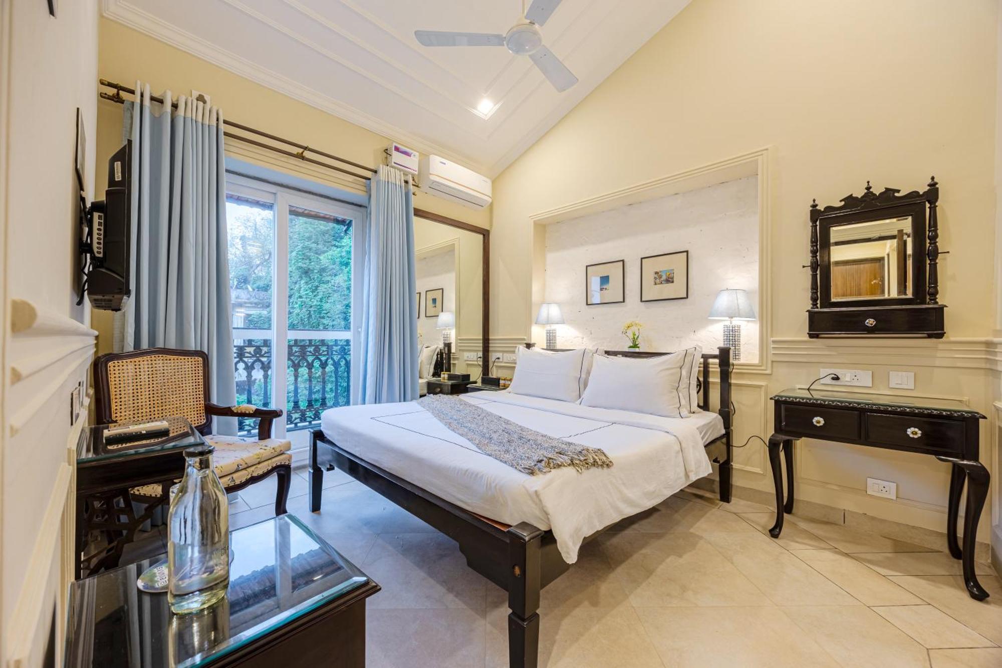 Elivaas 4 Bhk Villa Near Beach With Private Pool & Bar - Casa Boa Vida Candolim Exteriér fotografie